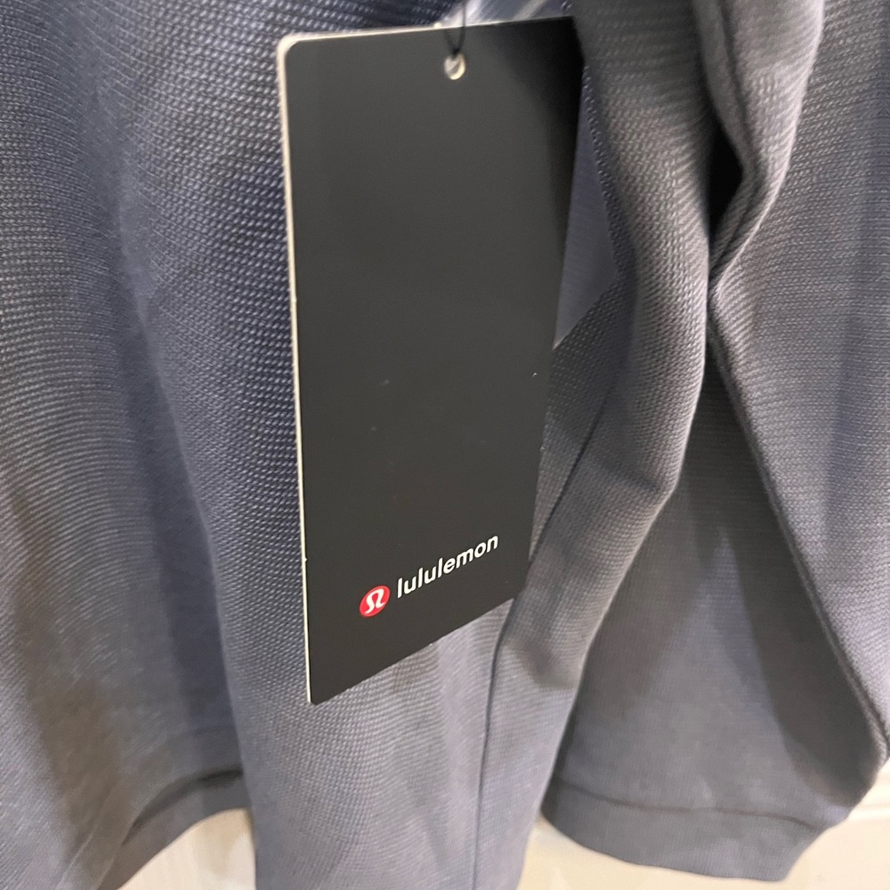 Lululemon - Picture 4 of 6